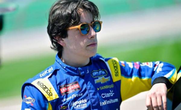 Andrés Pérez de Lara y la camioneta Telcel-Claro-Infinitum llegan con NASCAR Truck al circuito del Lime Rock Park